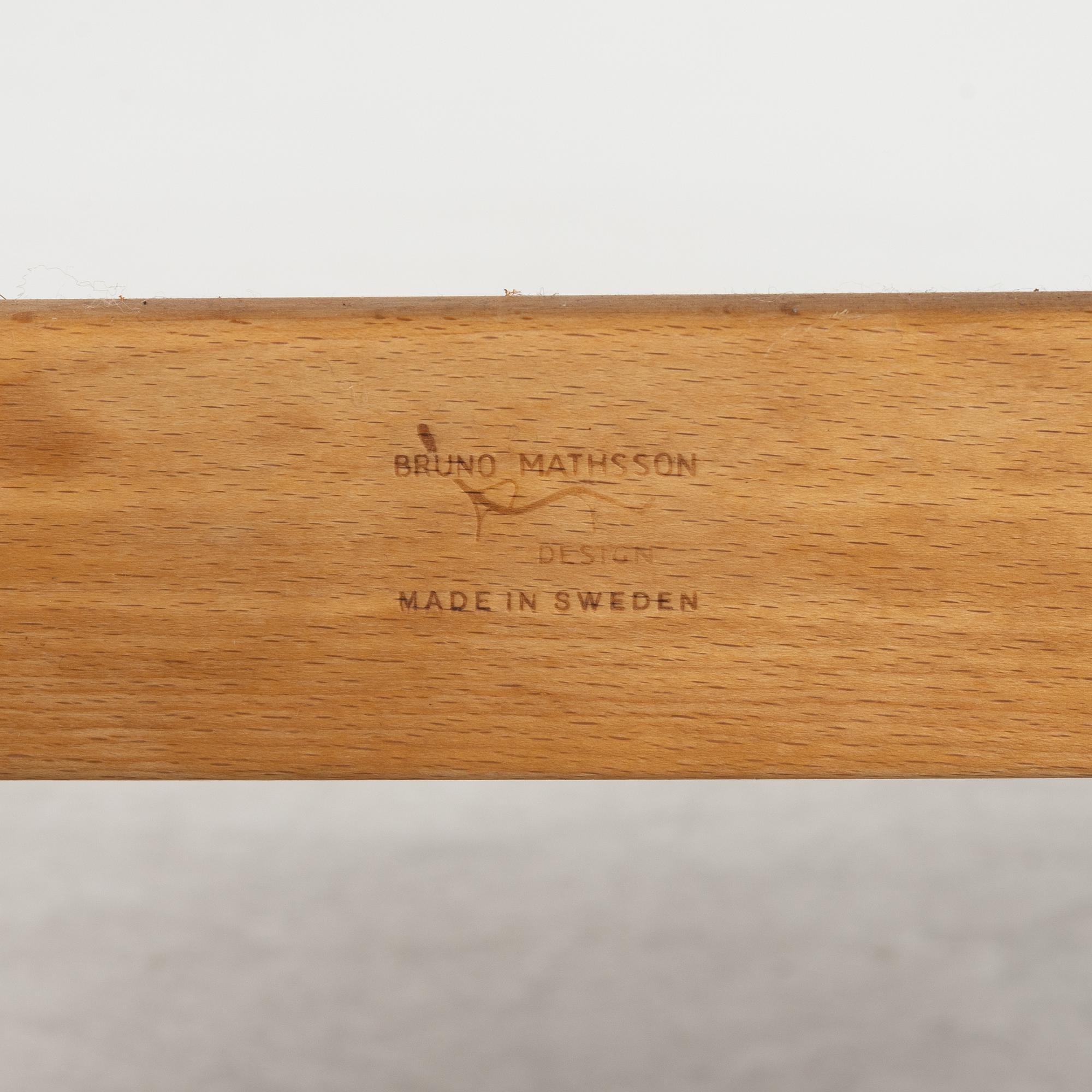 Bruno Mathsson, fåtölj, "Pernilla", Firma Karl Mathsson, Värnamo, 1974.