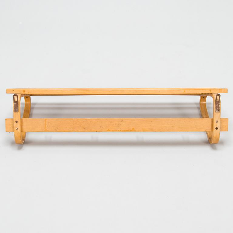 Alvar Aalto, hattyhylly / naulakko, Artek, 1900-luvun puoliväli.