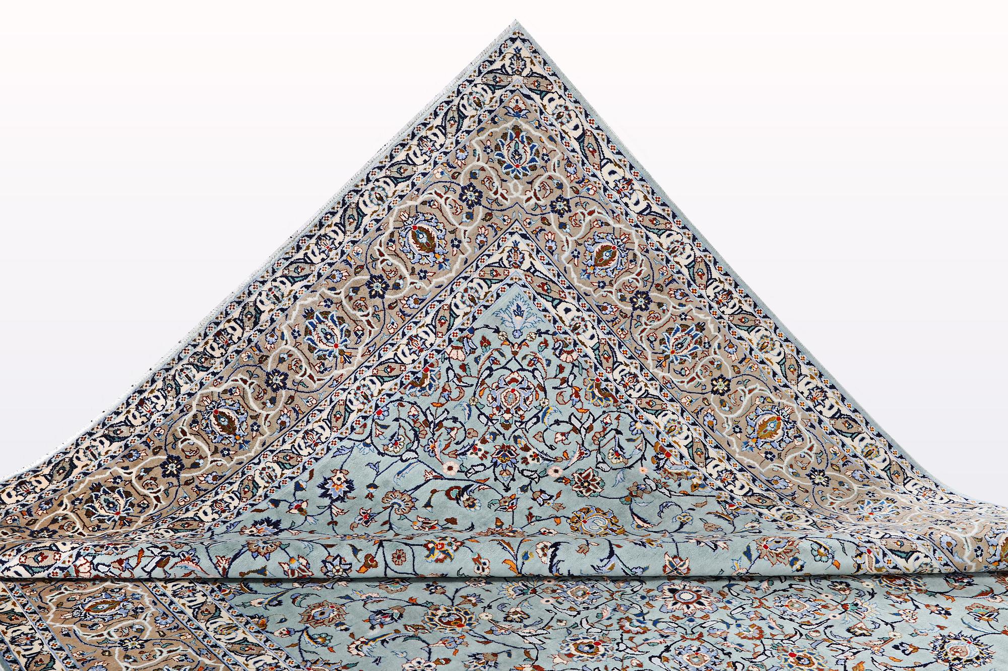Matta, Keshan, ca 441 x 290 cm.