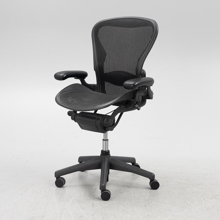 Don Chadwick/Bill Stump, skrivbordsstol, "Aeron", Herman Miller.