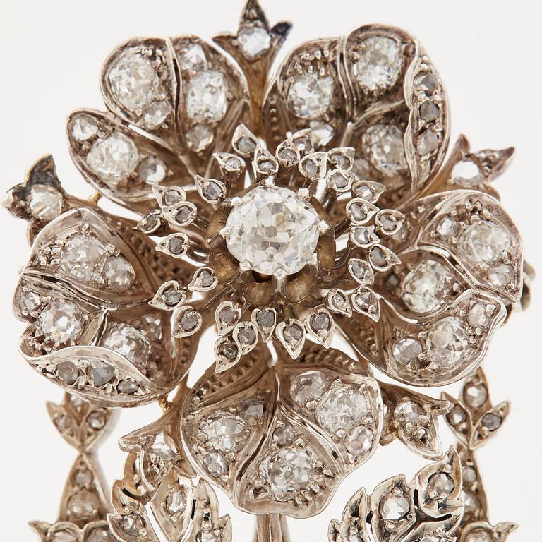 A tiara with old cut diamonds. Late 19th century.