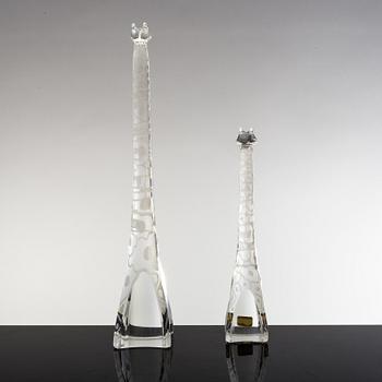 VICKE LINDSTRAND, two glass figurines, Kosta. Signed.