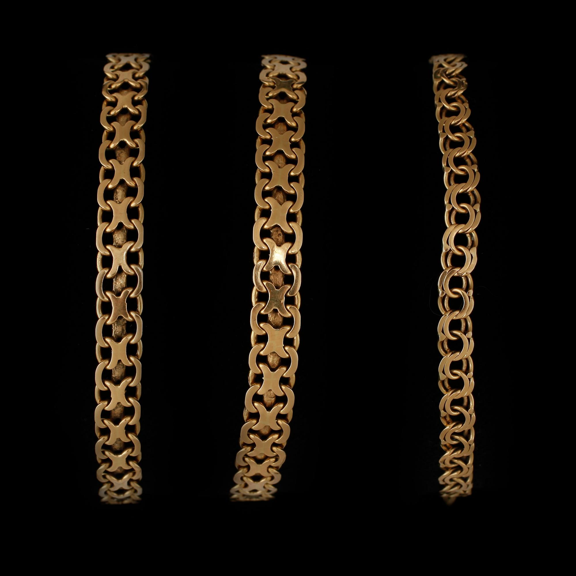 ARMBAND, 3 st, 18k guld. Total vikt ca 33 gram.