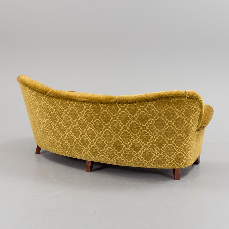 A 1940s sofa.