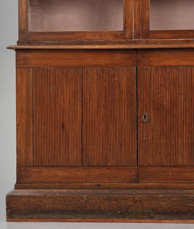 A pair of late Gustavian book cabinets, late 18th century.