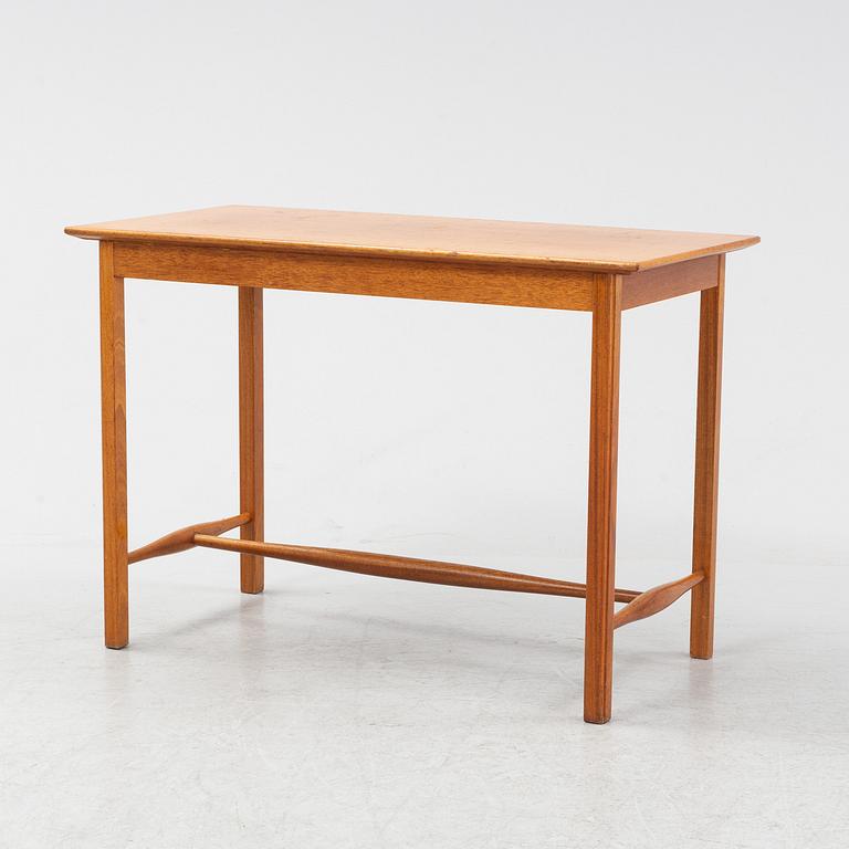 Josef Frank, a mahogany veneered side table, model '1106', Firma Svenskt Tenn.