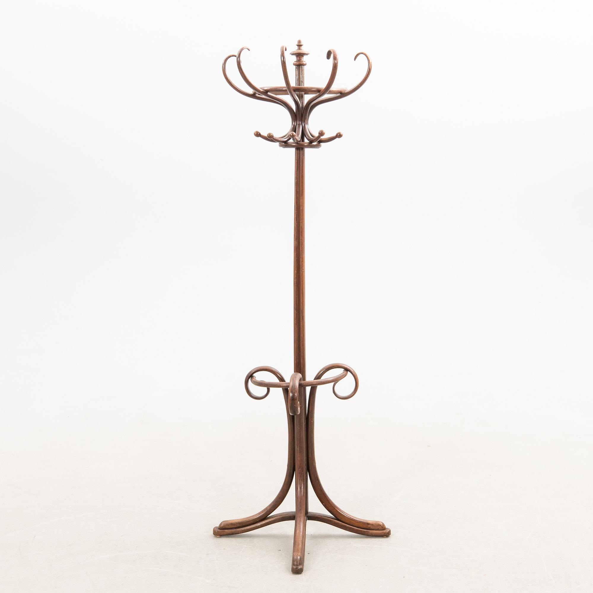 Tambour major/Coat rack Thonet, first half of the 20th century.