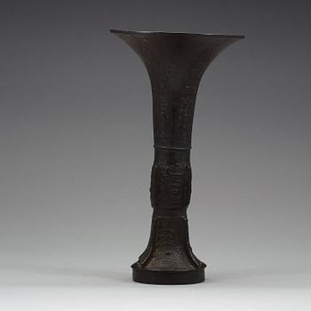 A archaistic bronze vase, Qing dynasty (1662-1912).