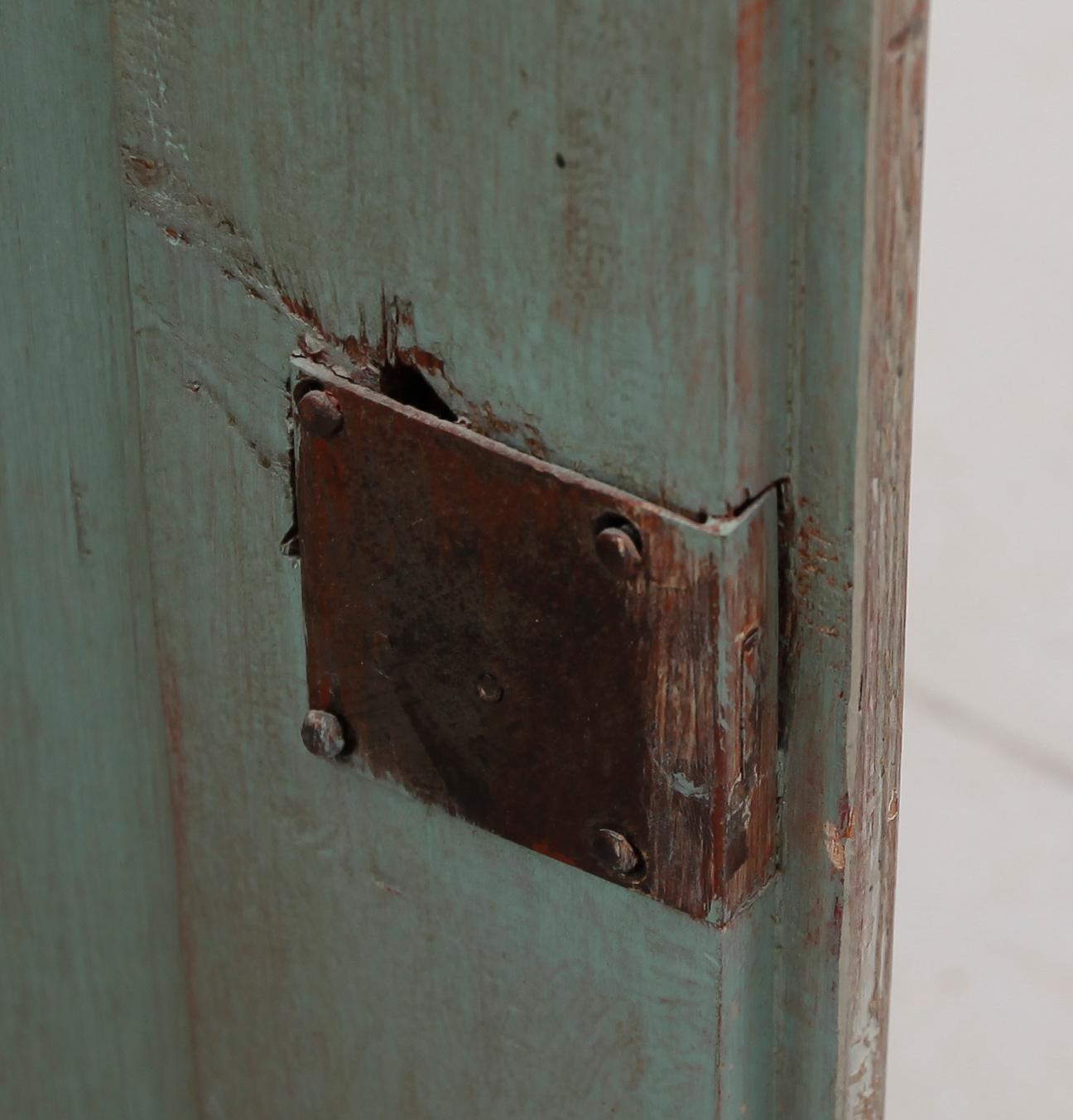 HÄNGSKÅP, allmoge, 1800-talets andra hälft.