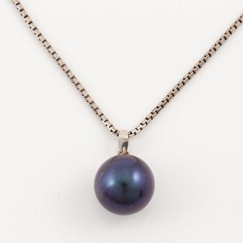 Necklace, 18K white gold with Tahitian pearl, chain silver.