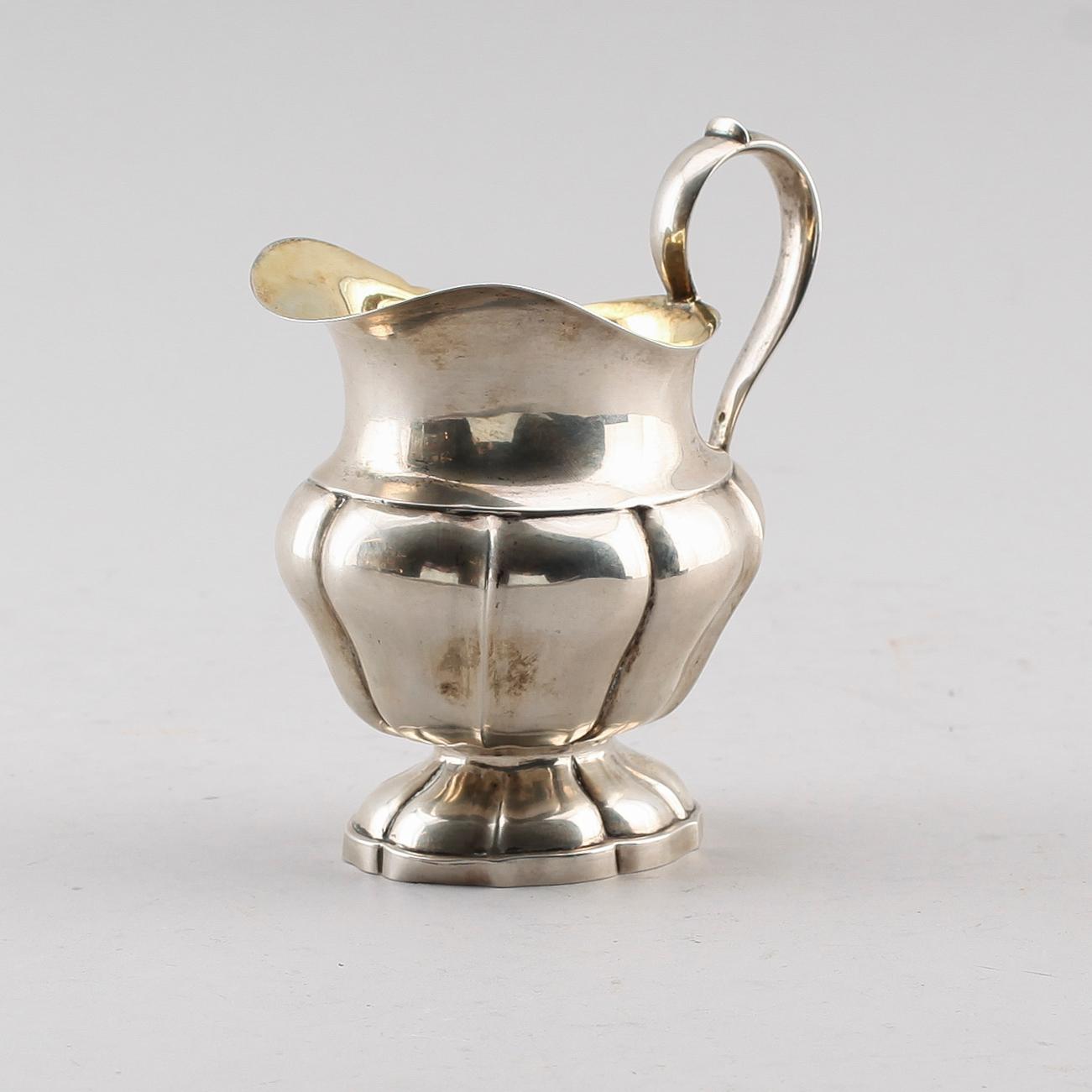 GRÄDDKANNA, silver, Gustaf Möllenborg, Stockholm, 1843. Vikt ca 173 g.