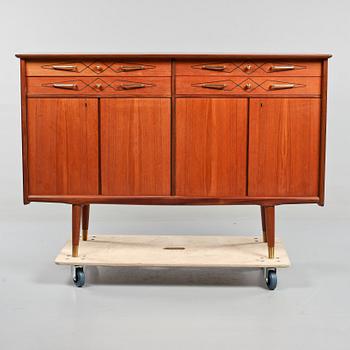 SIDEBOARD, 1900-talets andra hälft.