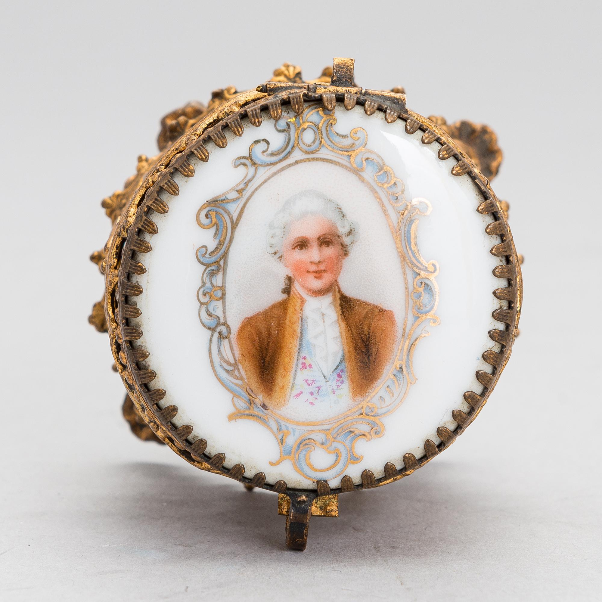 MINATYRMÅLNINGAR, 2 st, och DOSA med tryckt motiv.