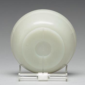A nephrite bowl, Qing dynasty, circa 1900.