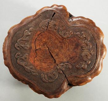 Knut Fjaestad, A Knut Fjaestad Art Nouveau sculptured pine table, Sweden ca 1900.