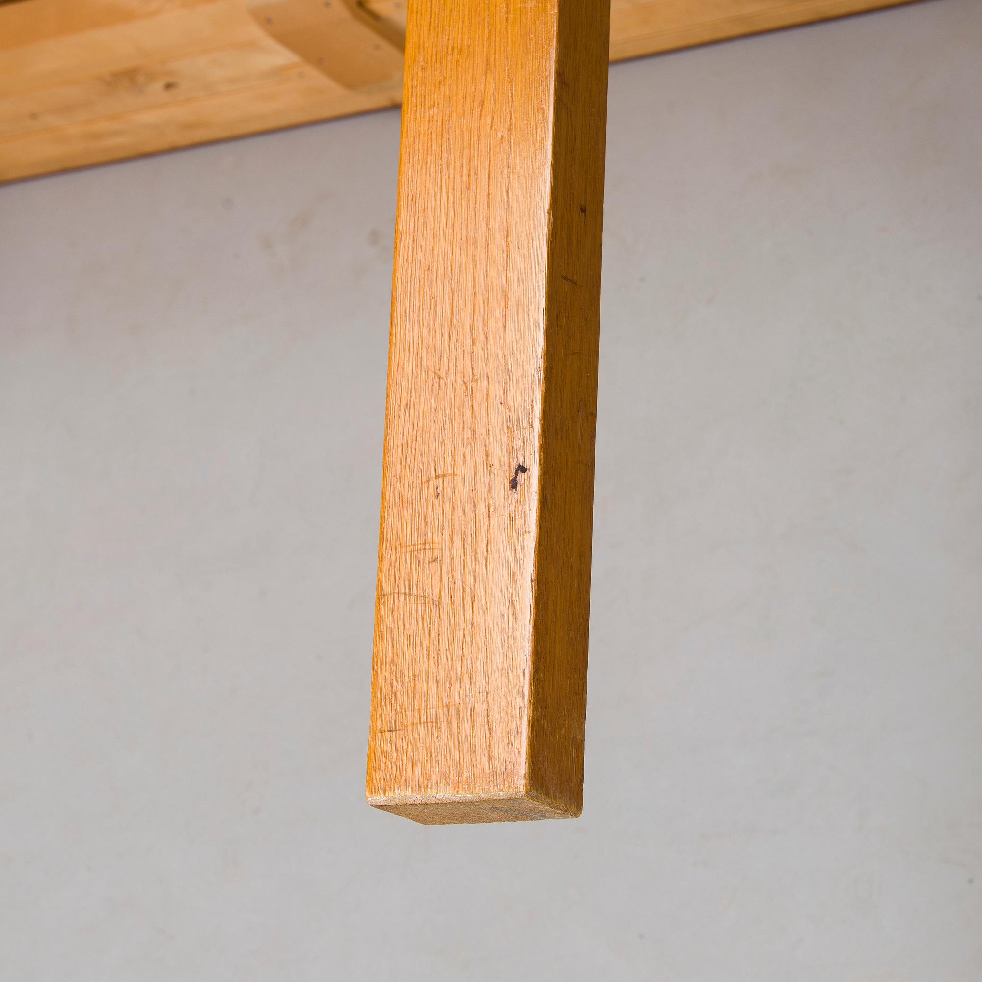 Alvar Aalto, matbord, modell 92, O.Y. Huonekalu- ja Rakennustyötehdas A.B. 1960-tal.