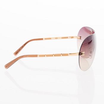 A Pair of Frameless Goldtone Sunglasses, Model 4118.