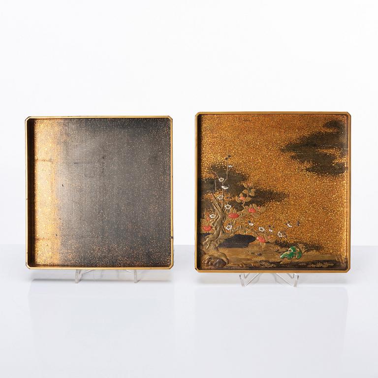 A Japanese lacquer writing box, Suzuribako, Edo perioden, sent 1600-tal/tidigt 1700-tal.