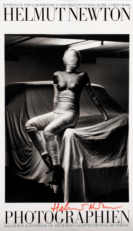 HELMUT NEWTON, utställningsaffisch. sign. för galerie "Camera Work" i Berlin, 1997.