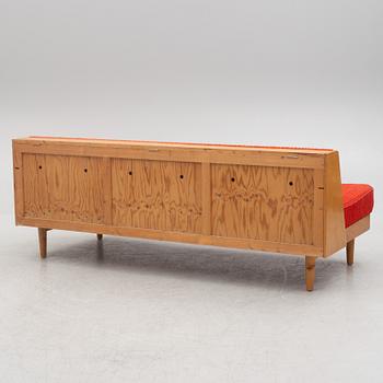 A sofa/daybed, Sweden, mid-20th century.