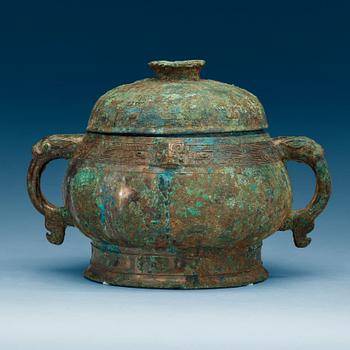 1469. An archaic bronze food vessel, gui, presumably Shang Dynasty (c. 1600-1040 BC)/early Zhou Dynasty (1040-256 BC).