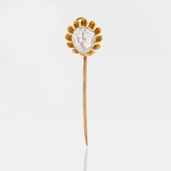KRAVATTNÅL, 14 k guld med rosenslipad diamant. 1900-tal. Totalvikt ca 2 gram.