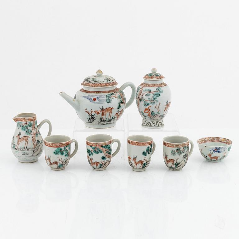 A porcelain tea set, China, 18th century.