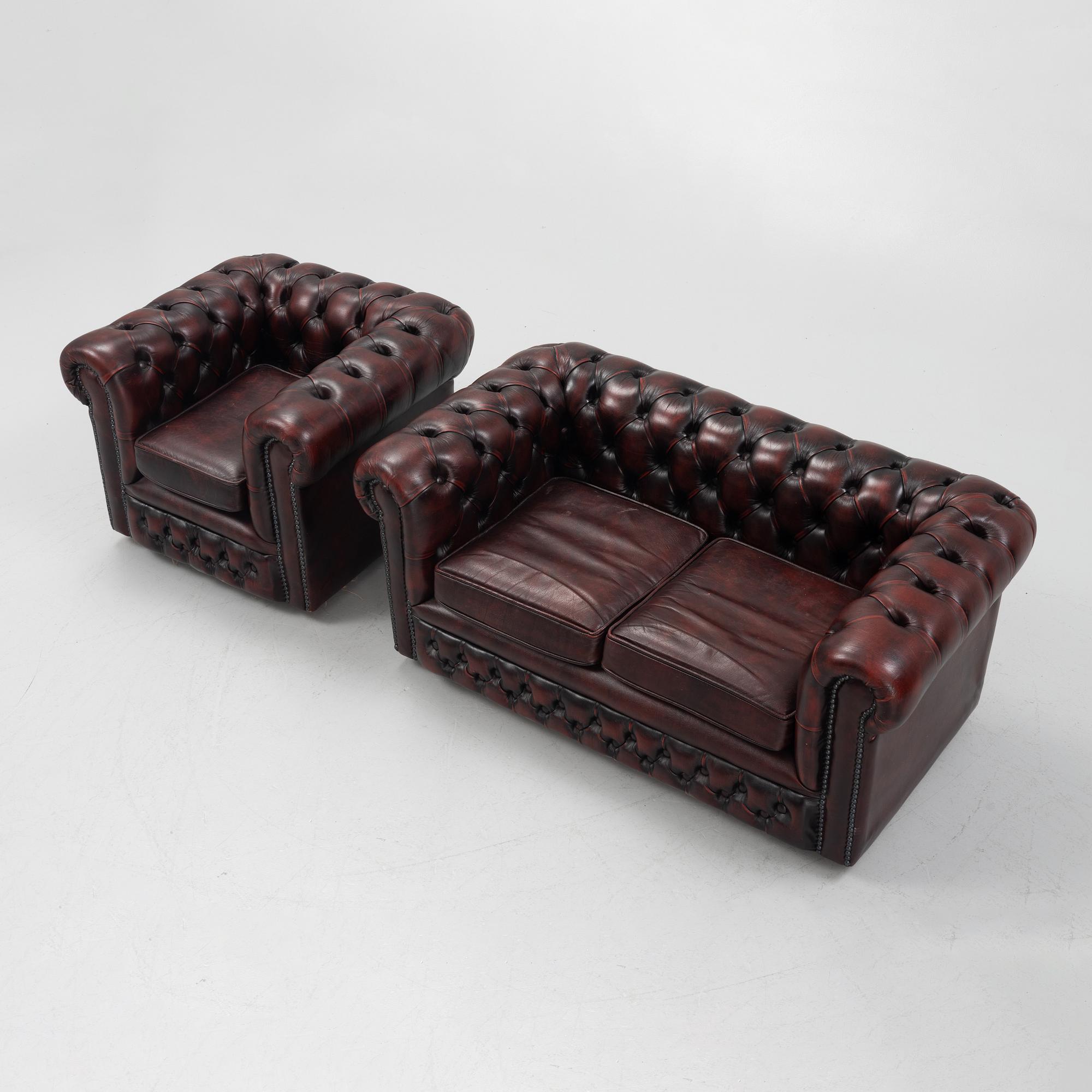 Soffa och fåtölj, Chesterfieldmodell, 1900-talets andra hälft.