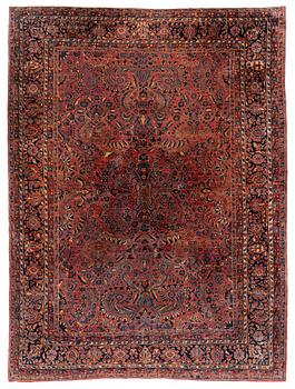 390. A semi-antique, so called, American Sarouk carpet, west Persia, ca 357 x 264 cm.
