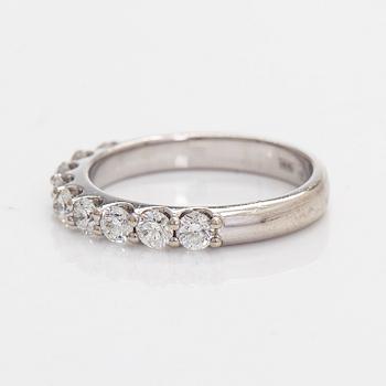 Ring, briljantslipade diamanter, 14K vitguld.
