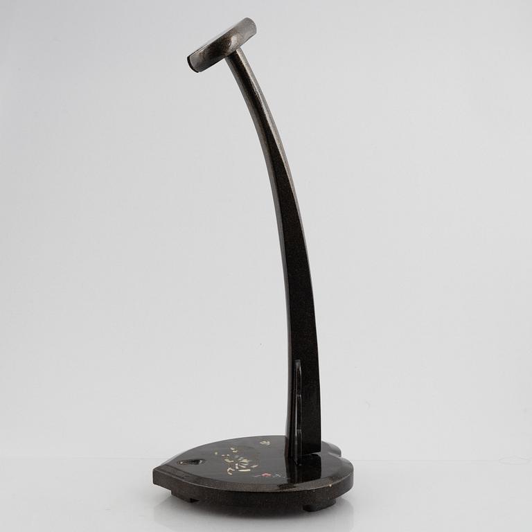A sword stand, tachikake, Japan, Edo/Meiji.