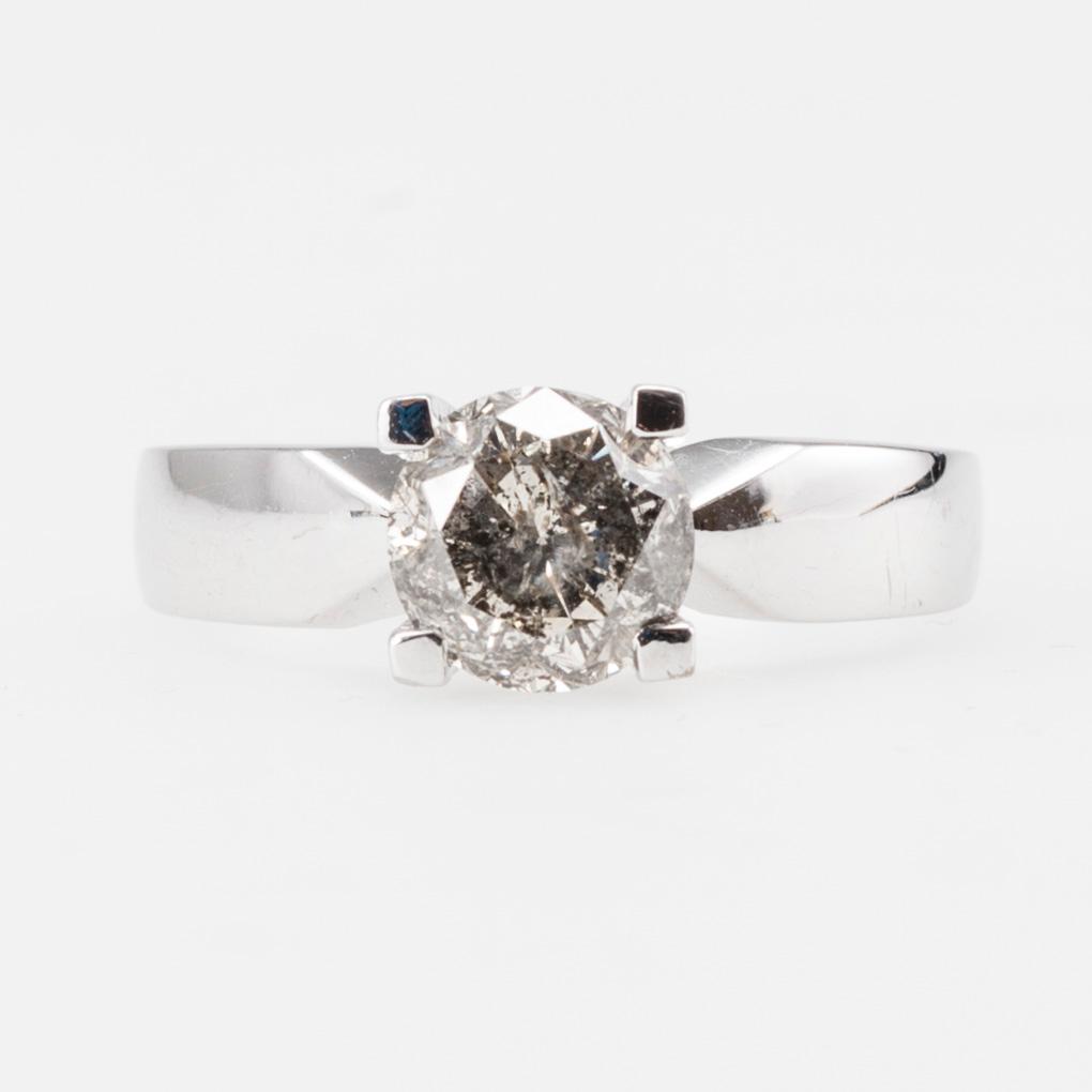 RING, vitguld 14K, Morris Lindblom, briljantslipad diamant, ca 1,40 ct. Vikt 5,4 g.