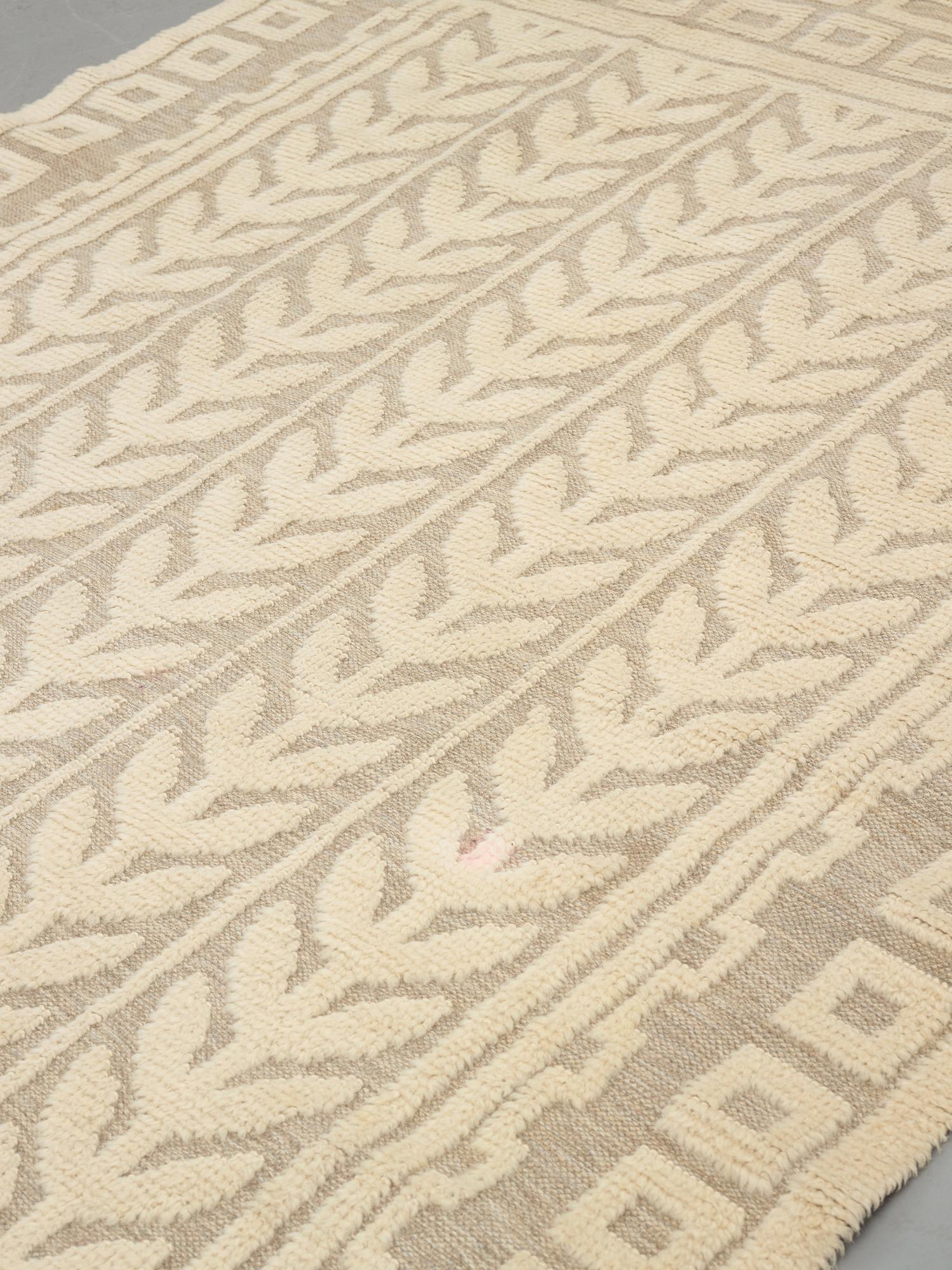 Elsa Gullberg, A carpet, knotted pile in relief, ca 348,5-351,5 x 230,5-236,5 cm, probably Elsa Gullberg.