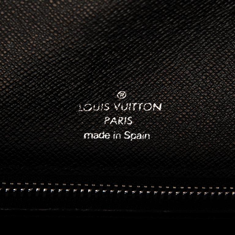 Louis Vuitton, laukku/clutch, "Selenga".