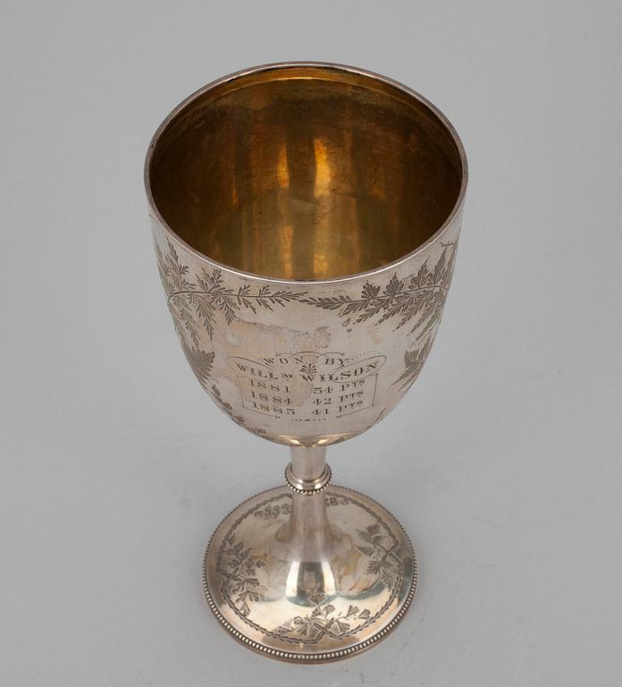 POKAL, silver, England 1881. Vikt 296 g.