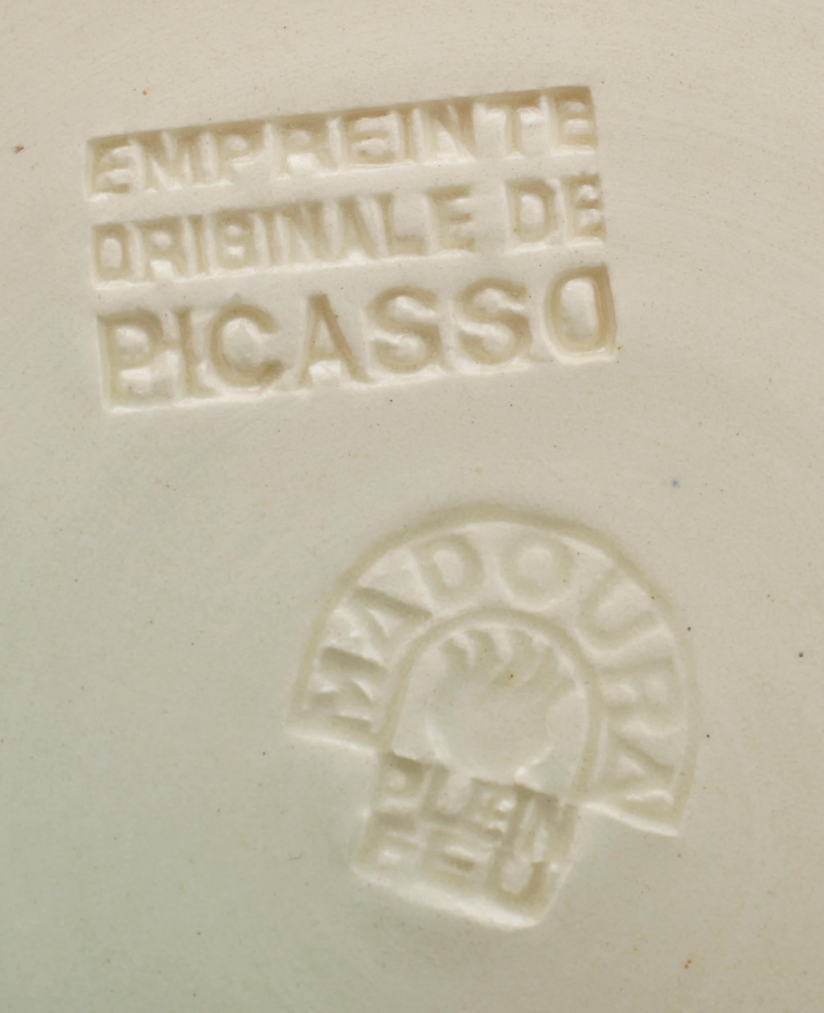 A Pablo Picasso faience dish, 'Bouquet à la pomme', Vallauris, France.