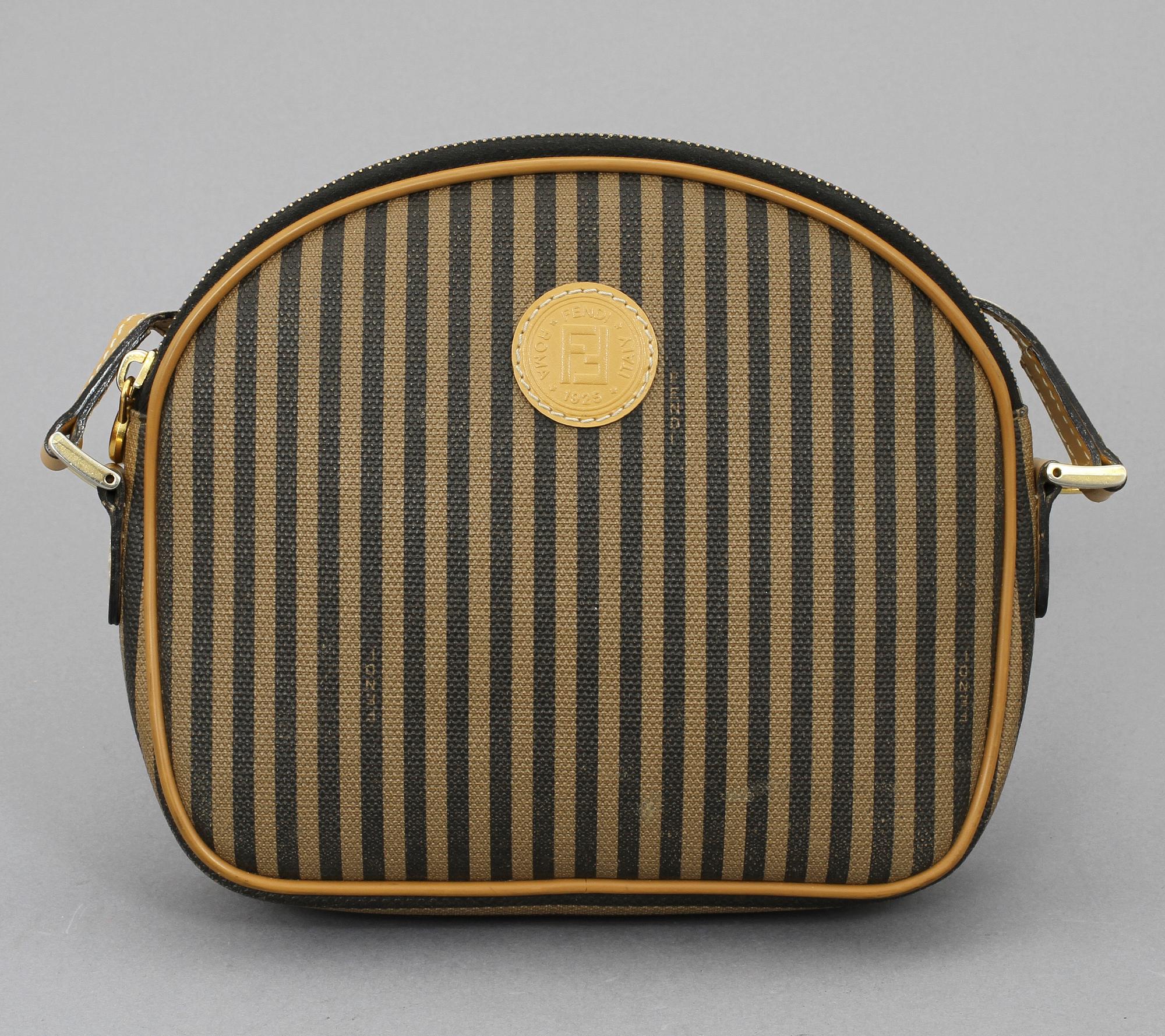 AXELREMSVÄSKA, Fendi, 1900/2000-tal.