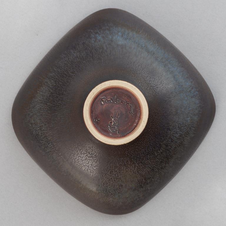 Berndt Friberg, a set of two stoneware bowls, Gustavsbergs studio 1952 and 1962.