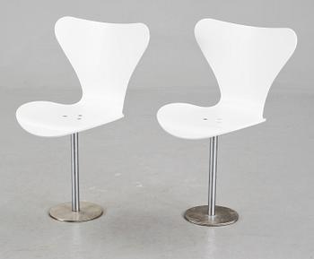 STOLAR, 2 st, "Sjuan", Arne Jacobsen för Fritz Hansen. 2001.