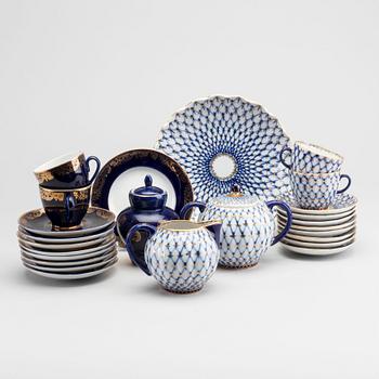 Coffee sets of 38 pieces in Lomonsov porcelain, including "Cobalt net".