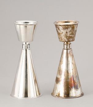 LJUSSTAKAR, ett par, silver, Evert Gustafsson, Stockholm 1975. Totalvikt ca 990 gram.