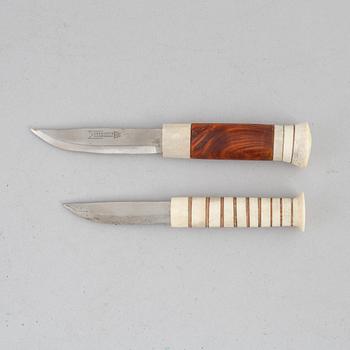 Two half-horn knives.