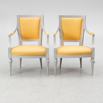 Karmstolar, ett par, av Lars Söderholm  (mästare i Stockholm 1789-94), Gustavianska.