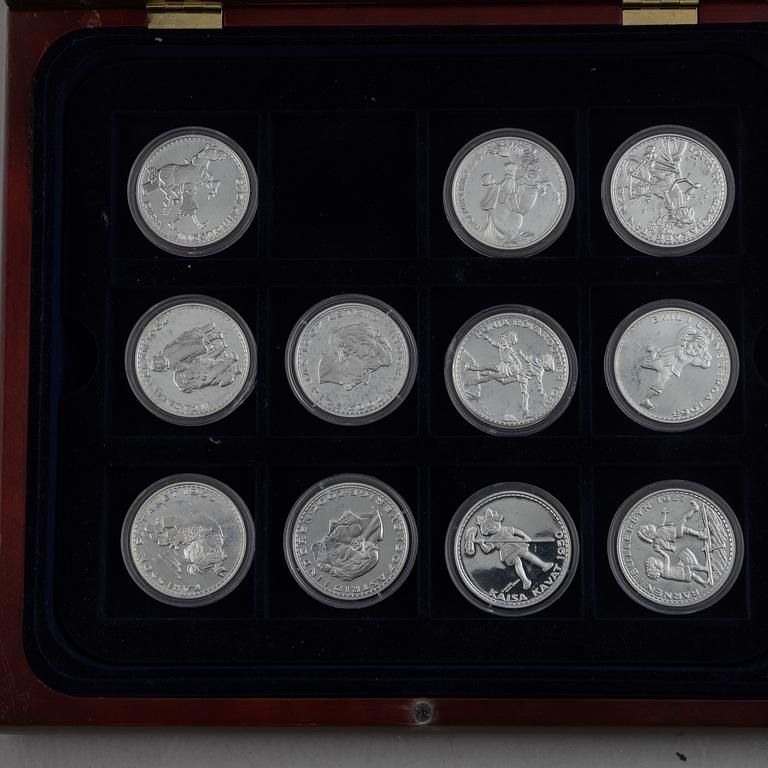 Astrid Lindgren, medaljer 11 st, finsilver, Moneta 2002.