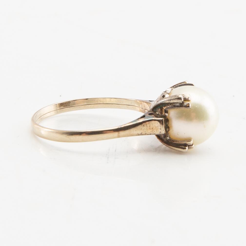 Ring, 14K gold with pearl.