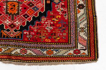 Gallerimatta, antik Karabagh, södra Kaukasus, ca 292 x 124 cm.
