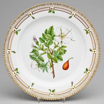 FAT, porslin, Flora Danica, Royal Copenhagen, 1900-talets andra hälft.