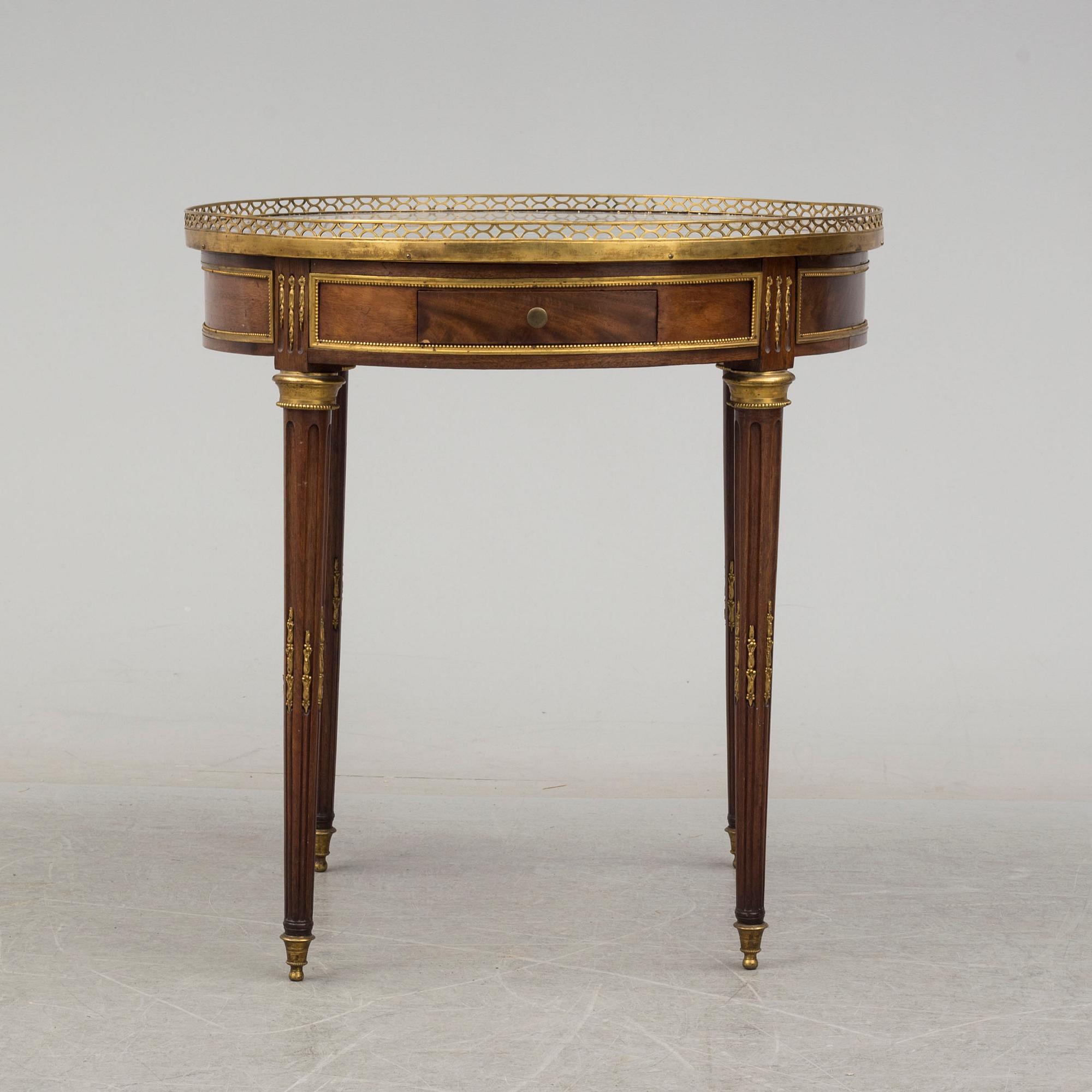 Table bouillotte, Directoire-style, France, 19th century.