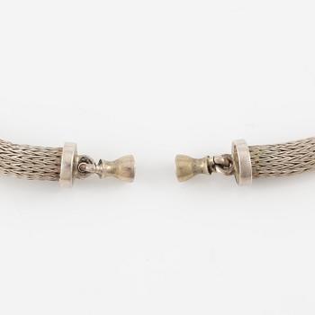 Sju collier samt två armband Ole Lynggaard samt för Ole Lynggaard-lås.