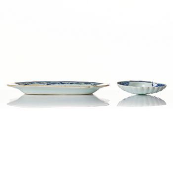 A blue and white serving dish and a butter shell, Qing dynasty, Qianlong (1736-95).